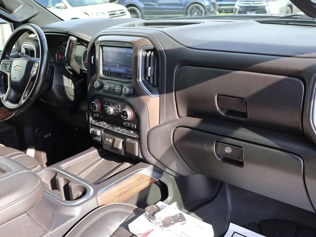 Chevrolet Silverado 1500 снимка Chevrolet Silverado 1500