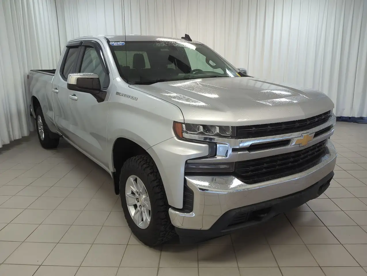 Chevrolet Silverado 1500 снимка Chevrolet Silverado 1500