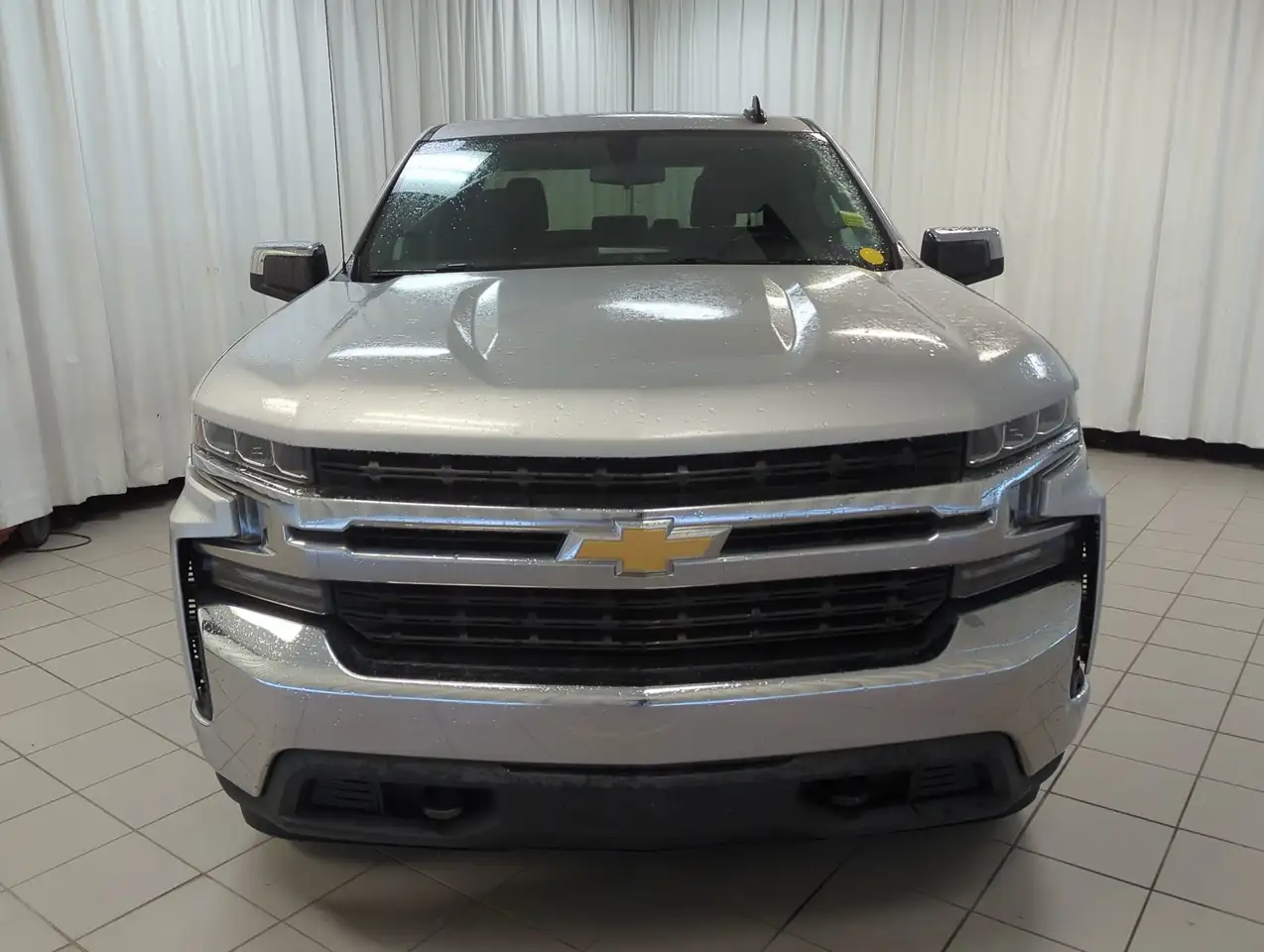 Chevrolet Silverado 1500 снимка Chevrolet Silverado 1500