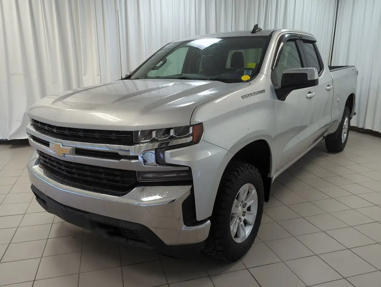 Chevrolet Silverado 1500 снимка Chevrolet Silverado 1500