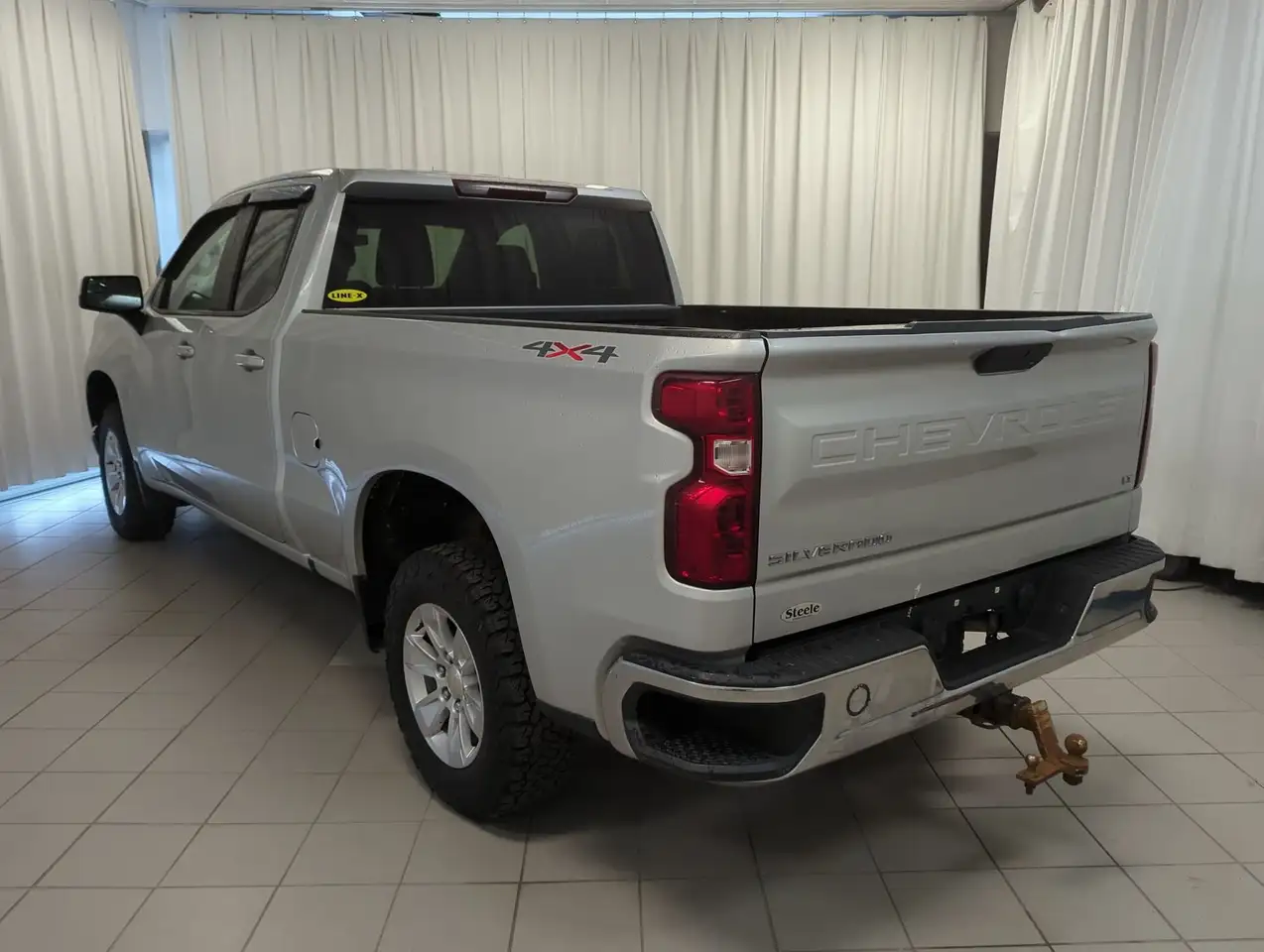 Chevrolet Silverado 1500 снимка Chevrolet Silverado 1500