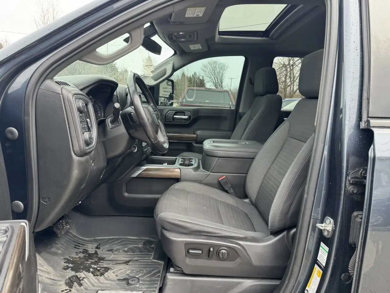 Chevrolet Silverado 1500 снимка Chevrolet Silverado 1500