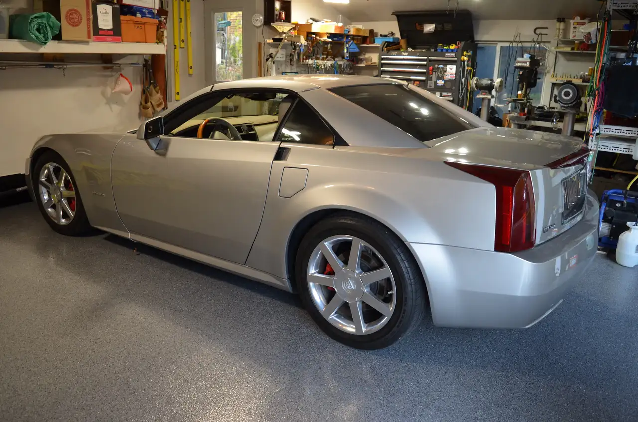 Cadillac XLR photo Cadillac XLR