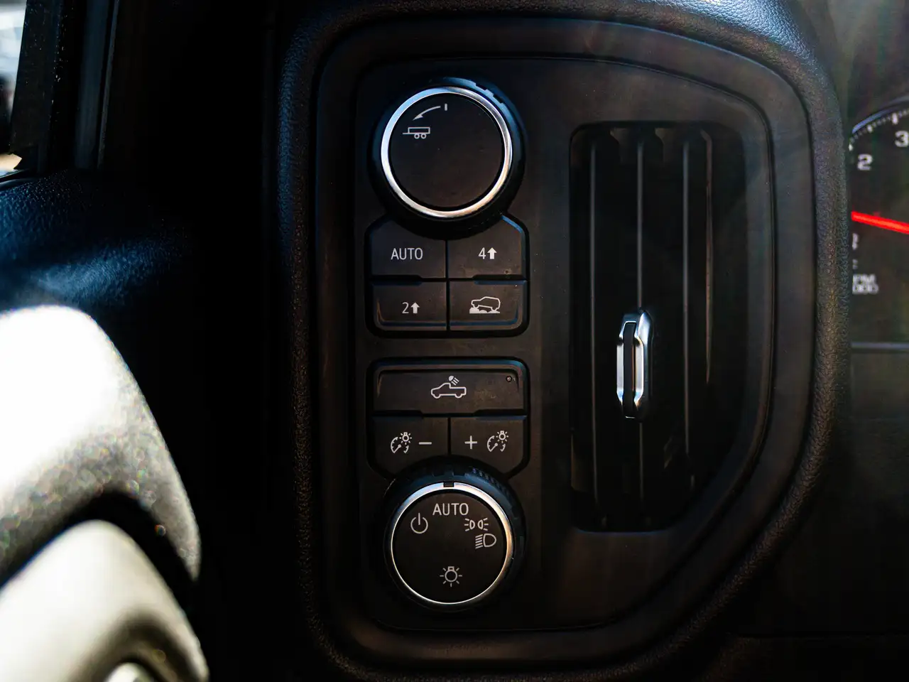 Chevrolet Silverado 1500 photo Chevrolet Silverado 1500