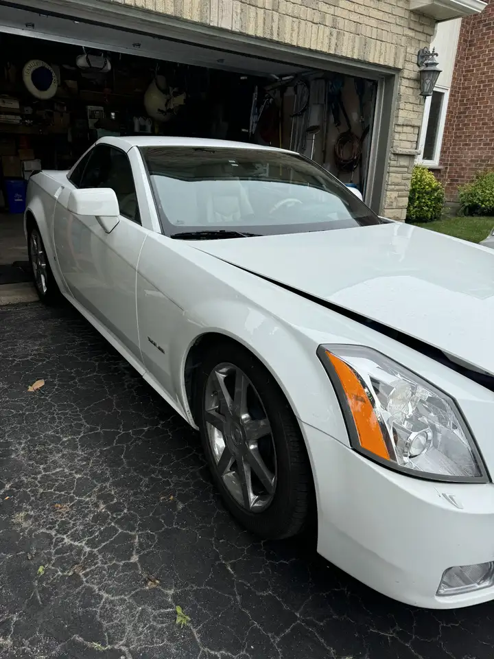 2008 Cadillac XLR