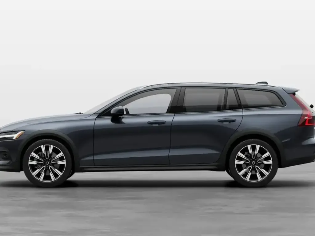 Volvo V60 Cross Country снимка Volvo V60 Cross Country