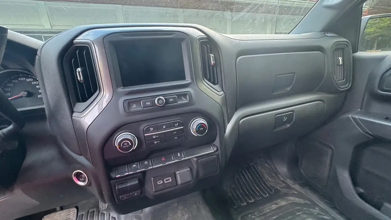 Chevrolet Silverado 1500 снимка Chevrolet Silverado 1500