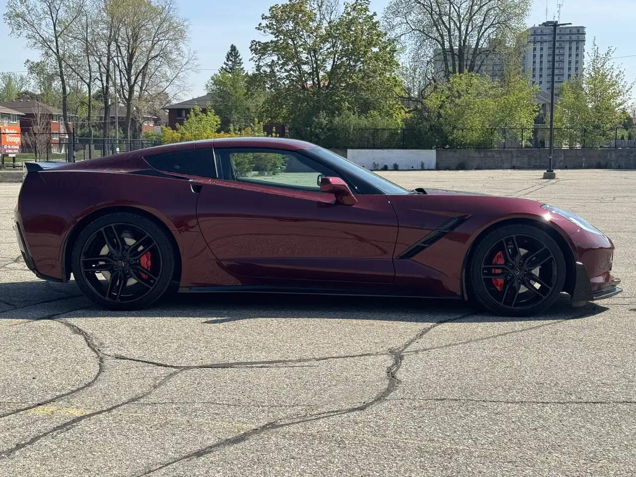 Chevrolet Corvette снимка Chevrolet Corvette