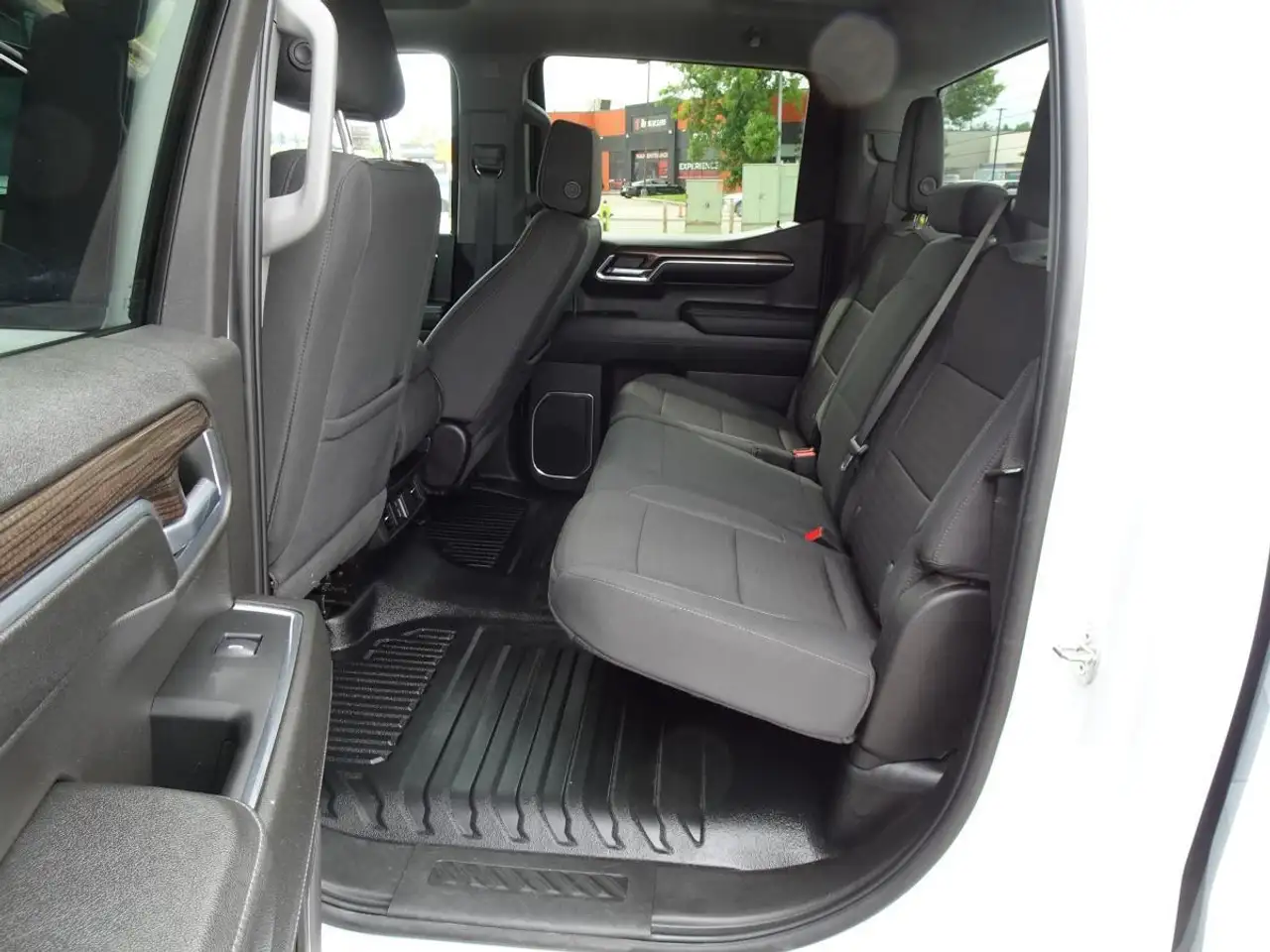 Chevrolet Silverado 1500 снимка Chevrolet Silverado 1500