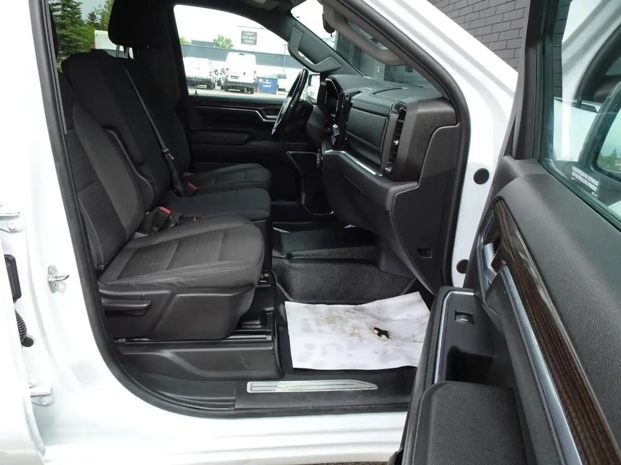 Chevrolet Silverado 1500 снимка Chevrolet Silverado 1500