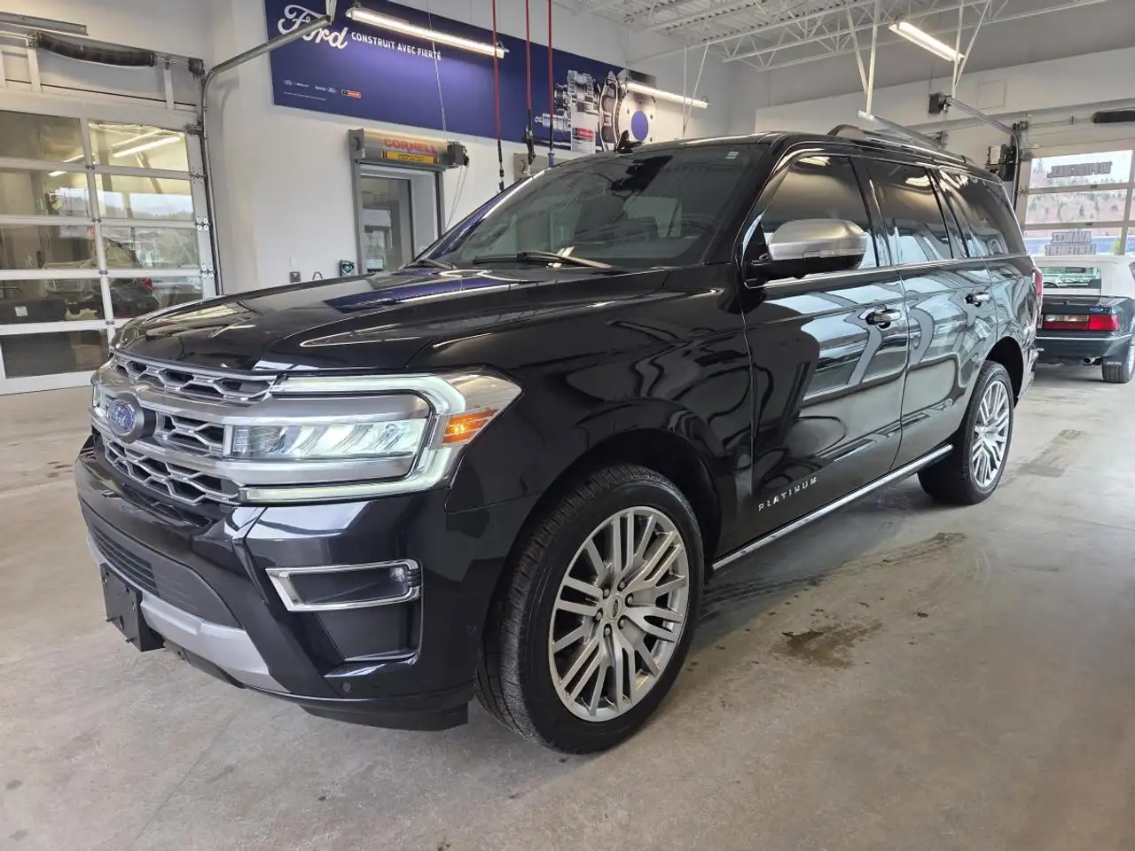 Ford Expedition снимка Ford Expedition