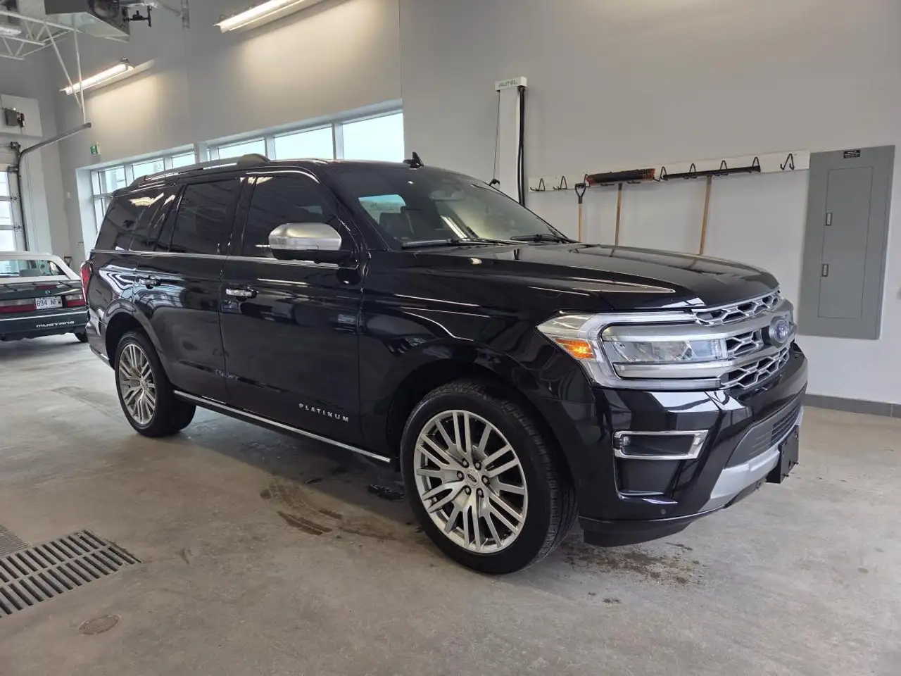 Ford Expedition снимка Ford Expedition