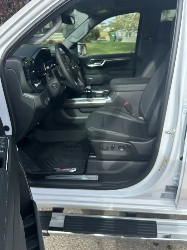 Chevrolet Silverado 1500 снимка Chevrolet Silverado 1500