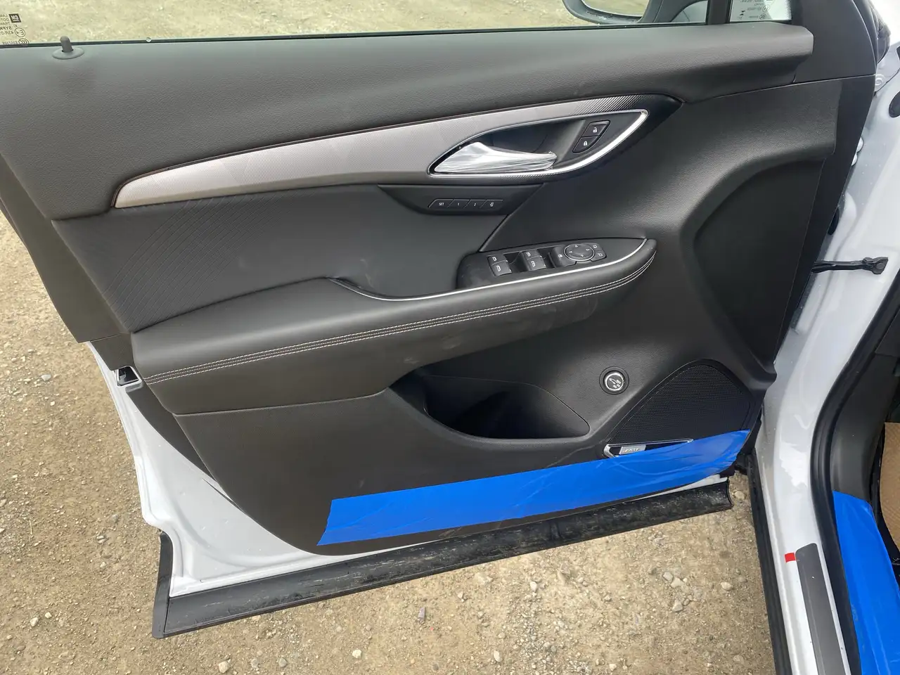 Buick Envision photo Buick Envision