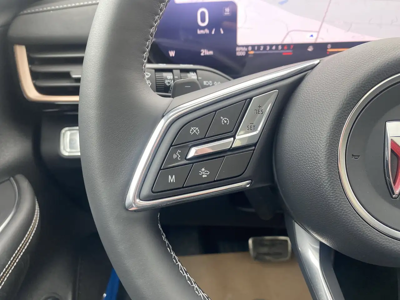 Buick Envision photo Buick Envision