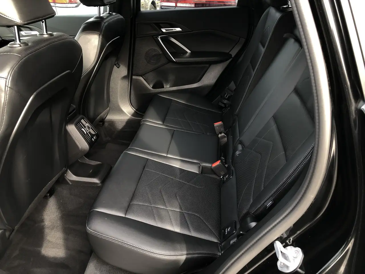BMW X1 photo BMW X1