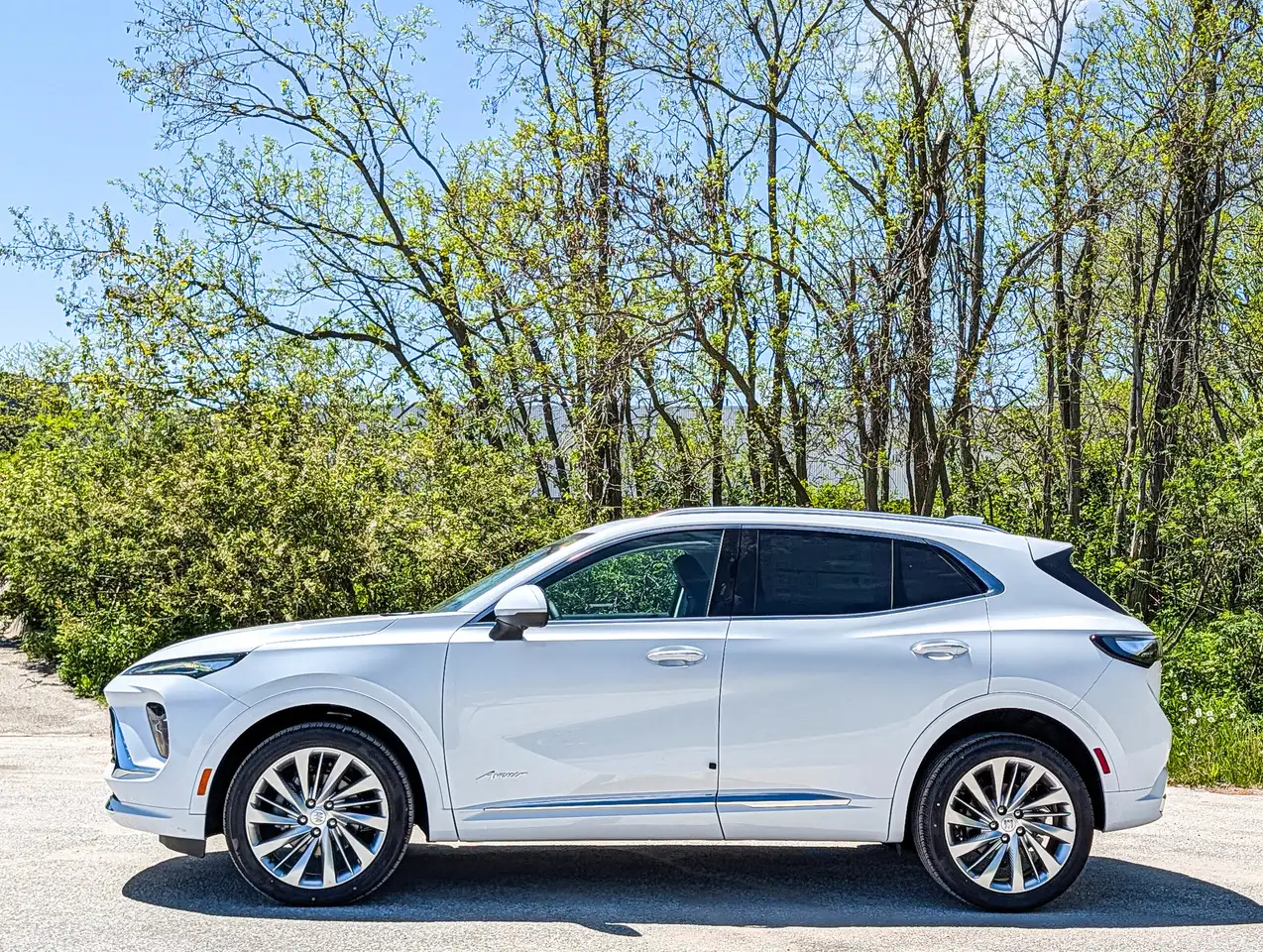 Buick Envision photo Buick Envision