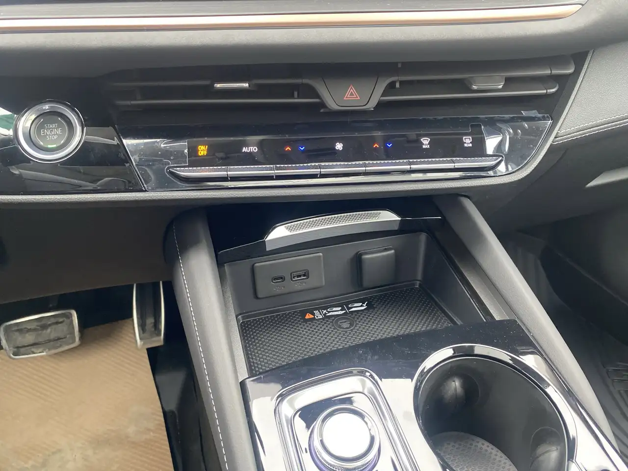 Buick Envision photo Buick Envision