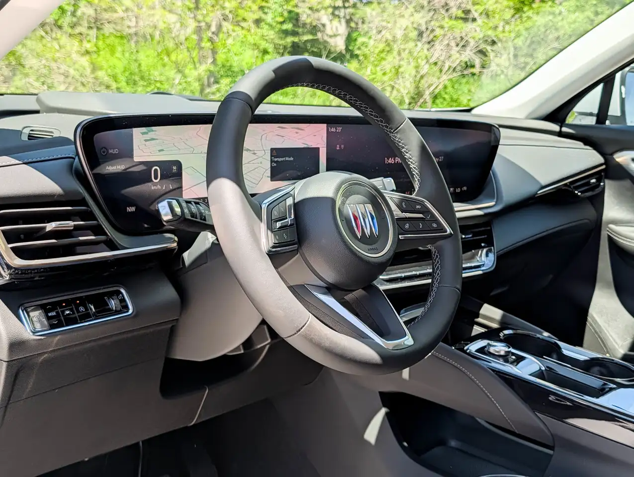 Buick Envision photo Buick Envision