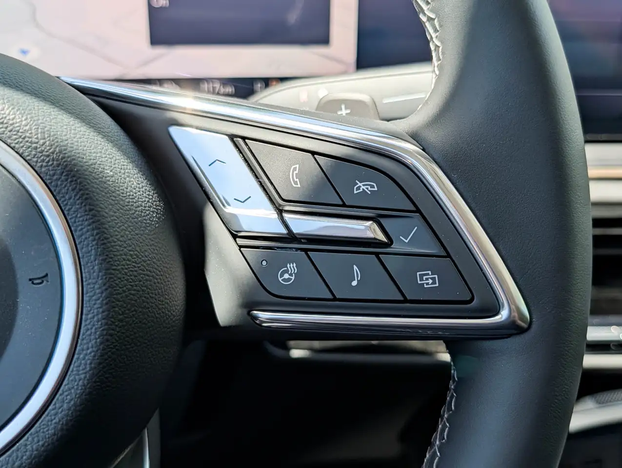 Buick Envision photo Buick Envision