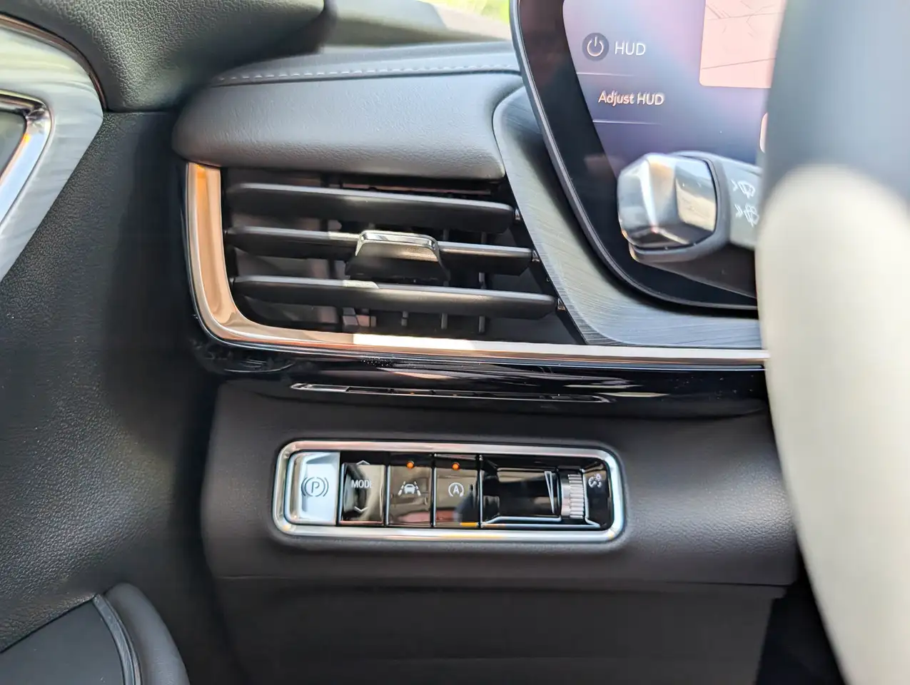 Buick Envision photo Buick Envision