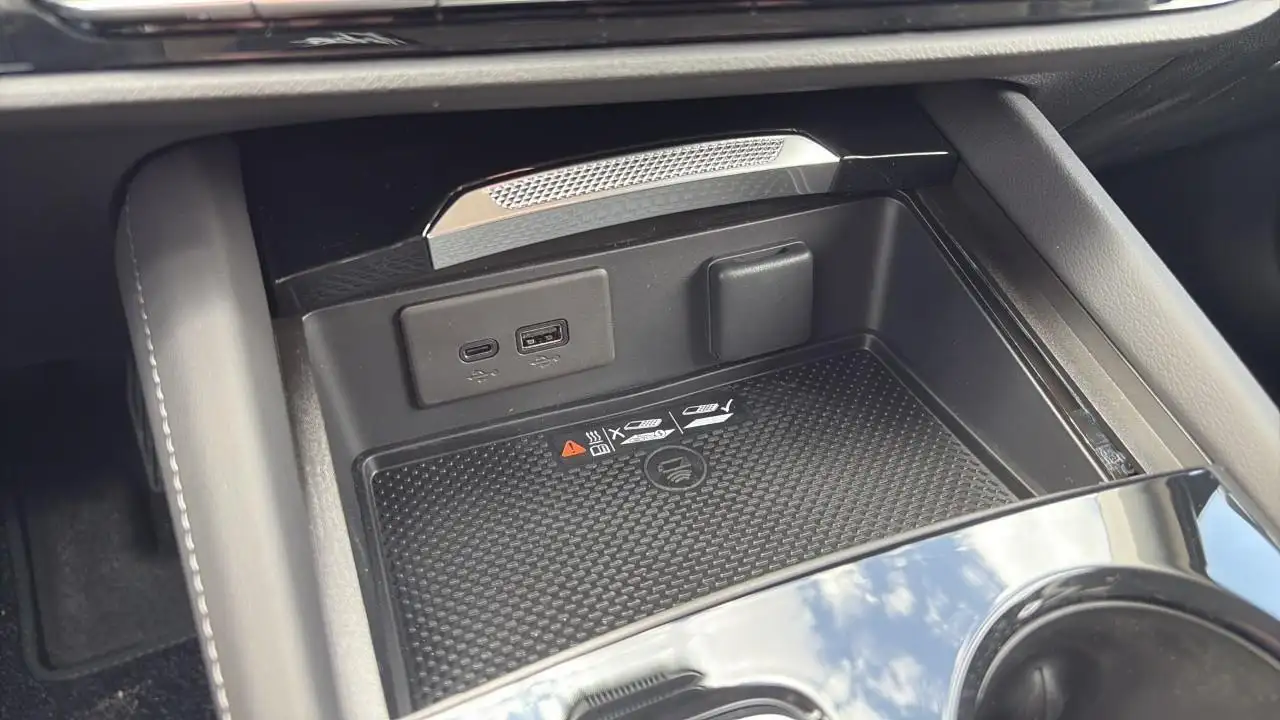 Buick Envision photo Buick Envision