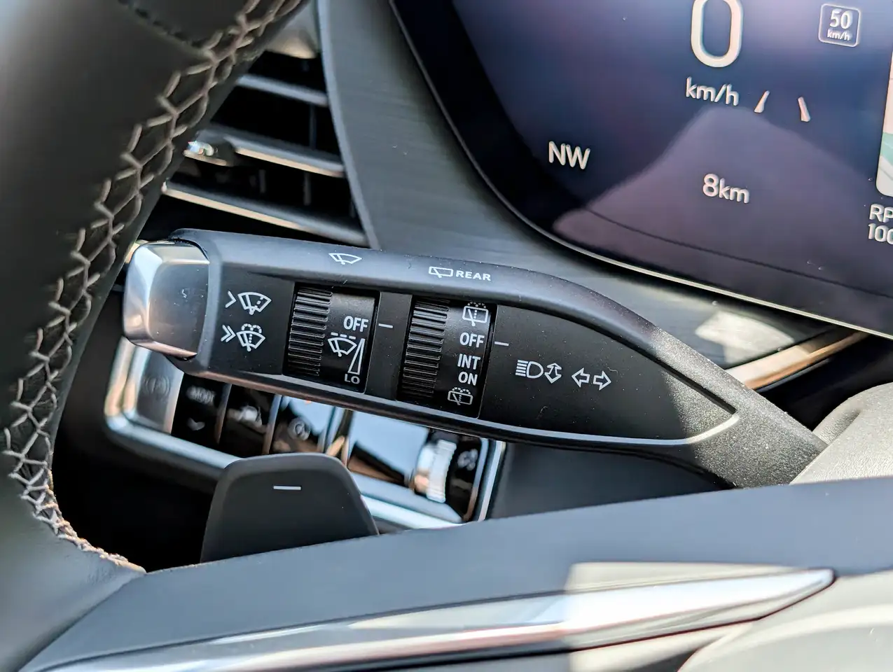 Buick Envision photo Buick Envision