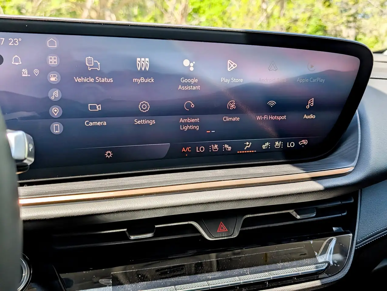Buick Envision photo Buick Envision