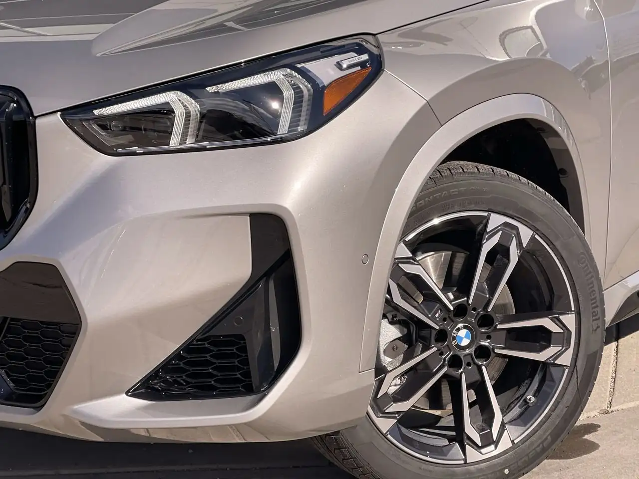 BMW X1 снимка BMW X1