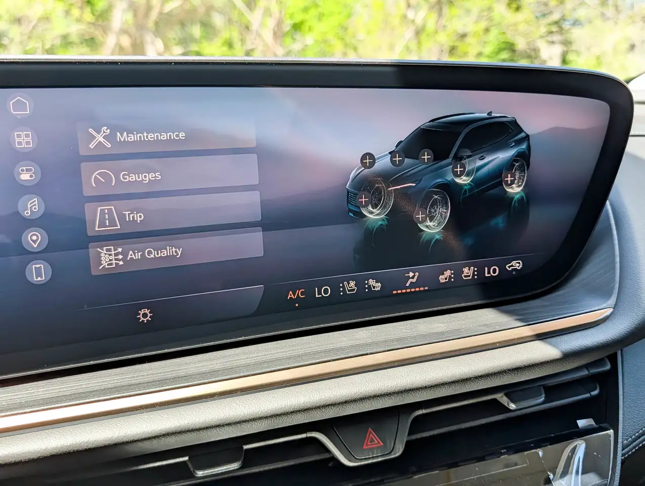 Buick Envision photo Buick Envision