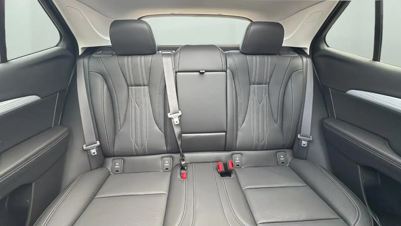 Buick Envision photo Buick Envision
