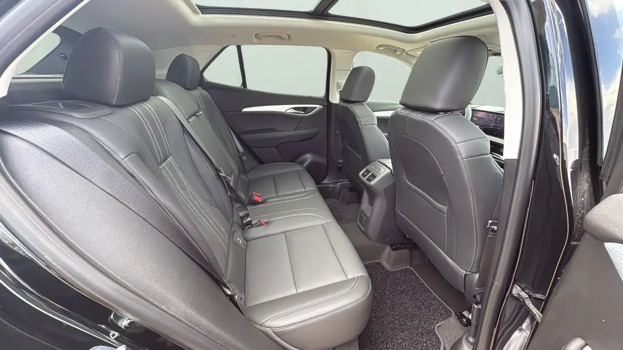 Buick Envision photo Buick Envision