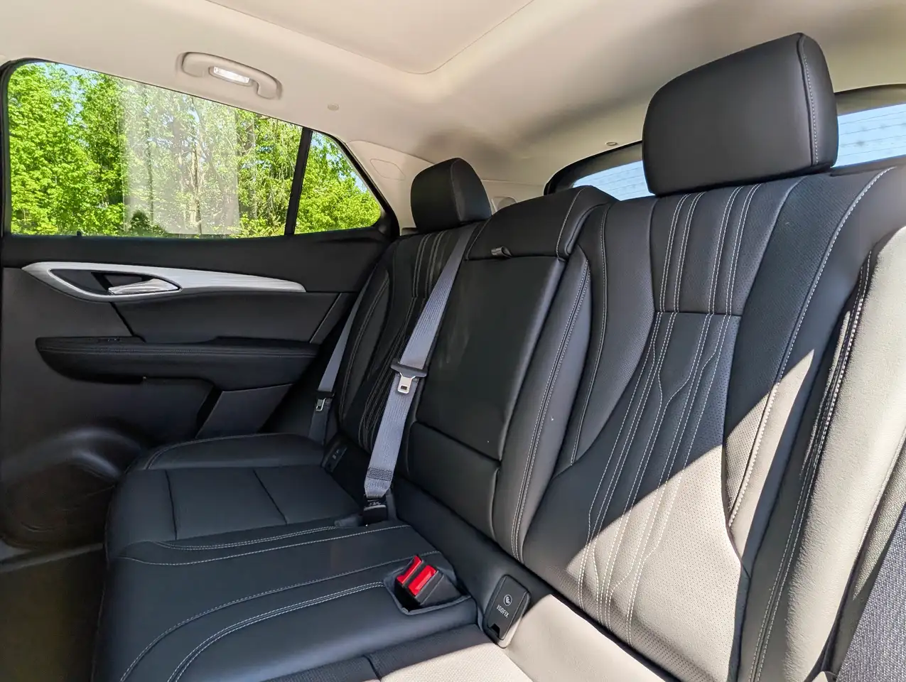 Buick Envision photo Buick Envision