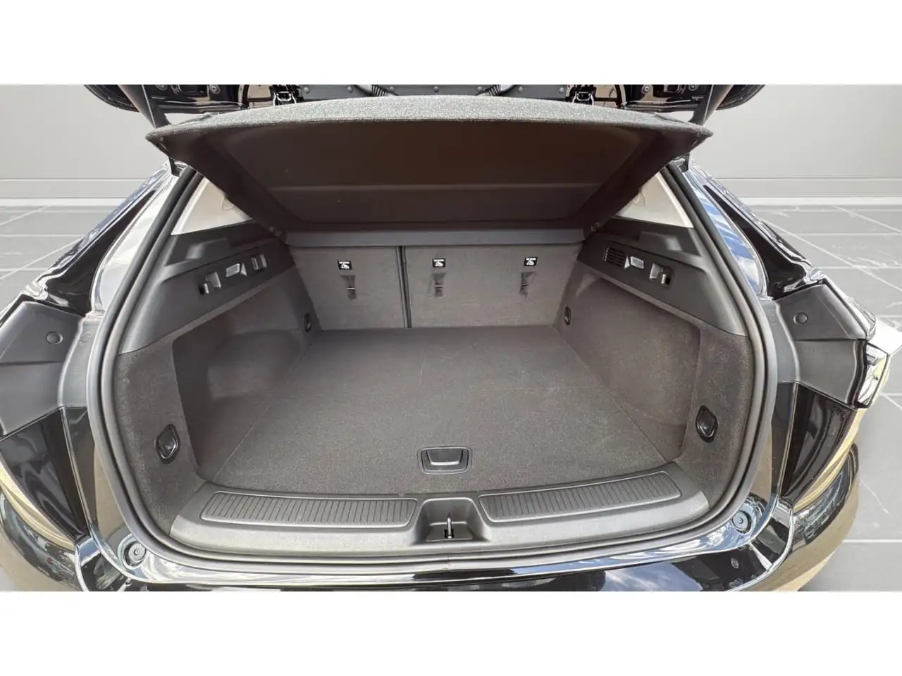 Buick Envision photo Buick Envision