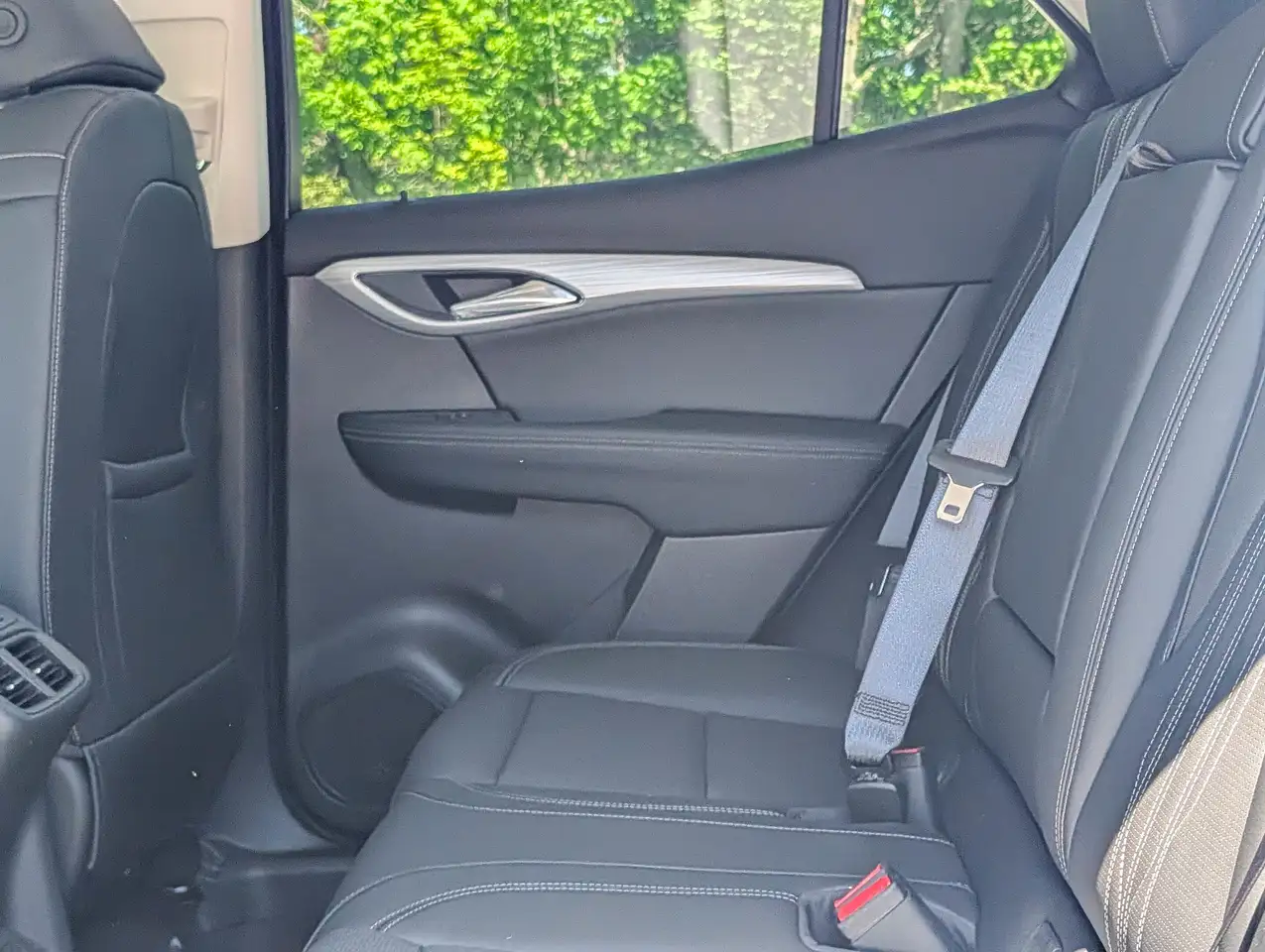 Buick Envision photo Buick Envision