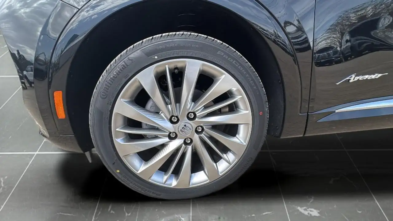 Buick Envision photo Buick Envision
