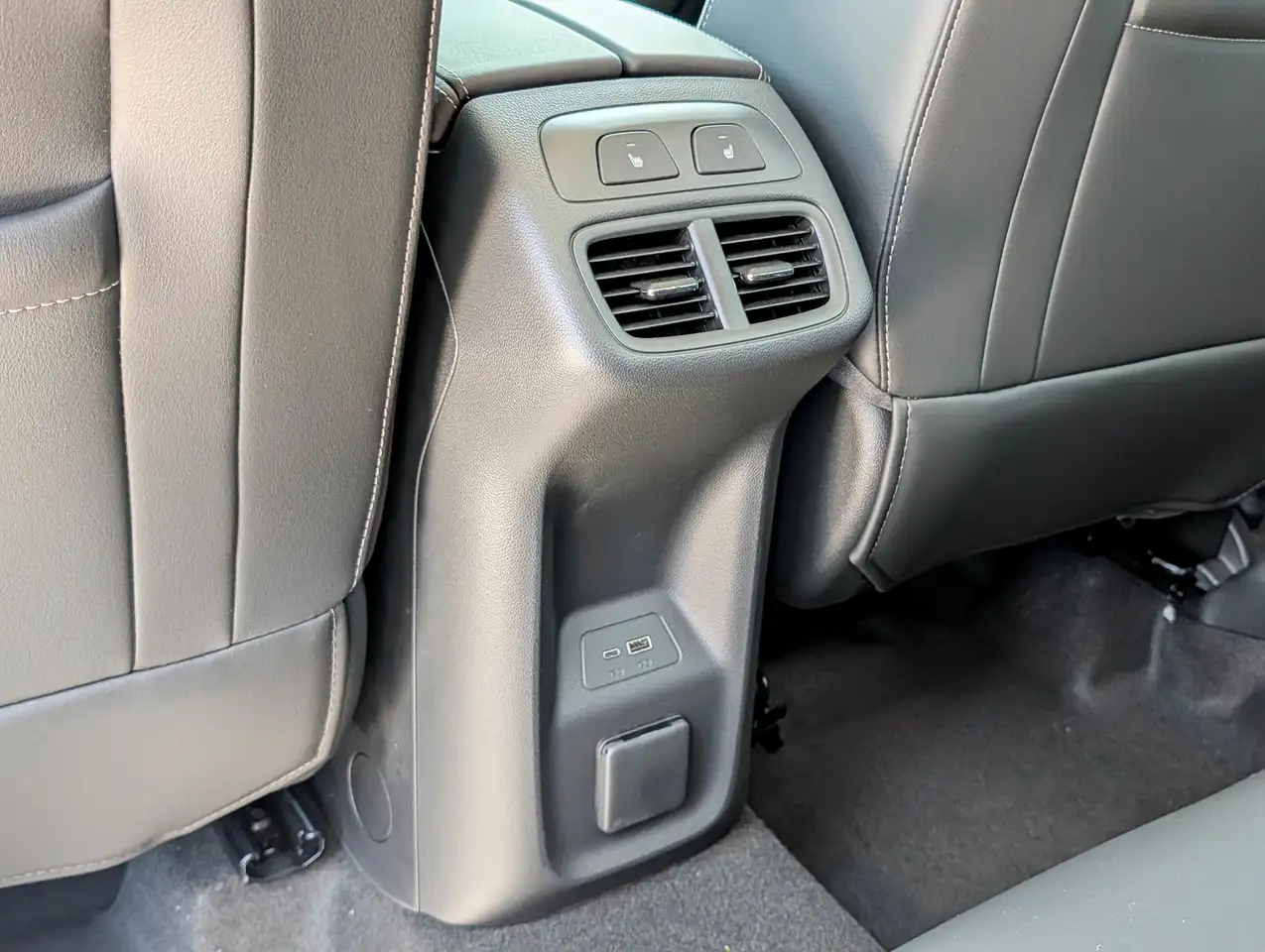 Buick Envision photo Buick Envision