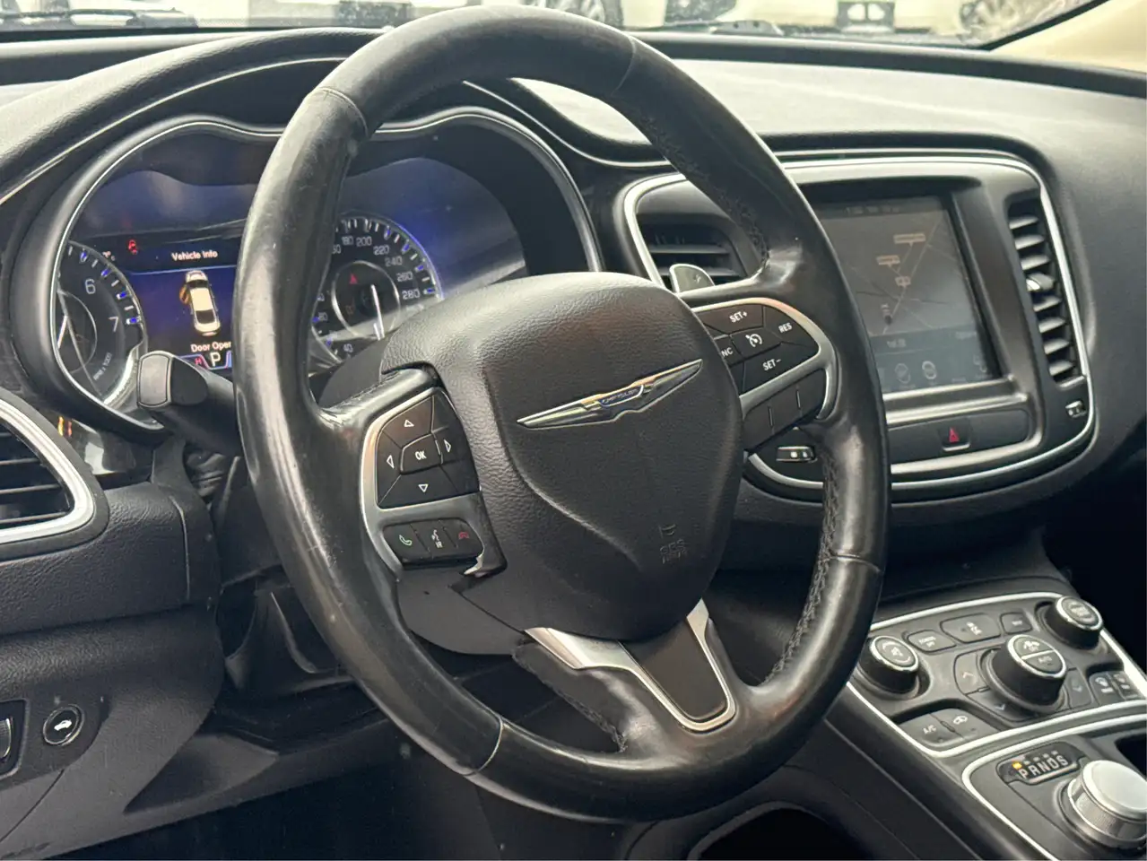 Chrysler 200 снимка Chrysler 200