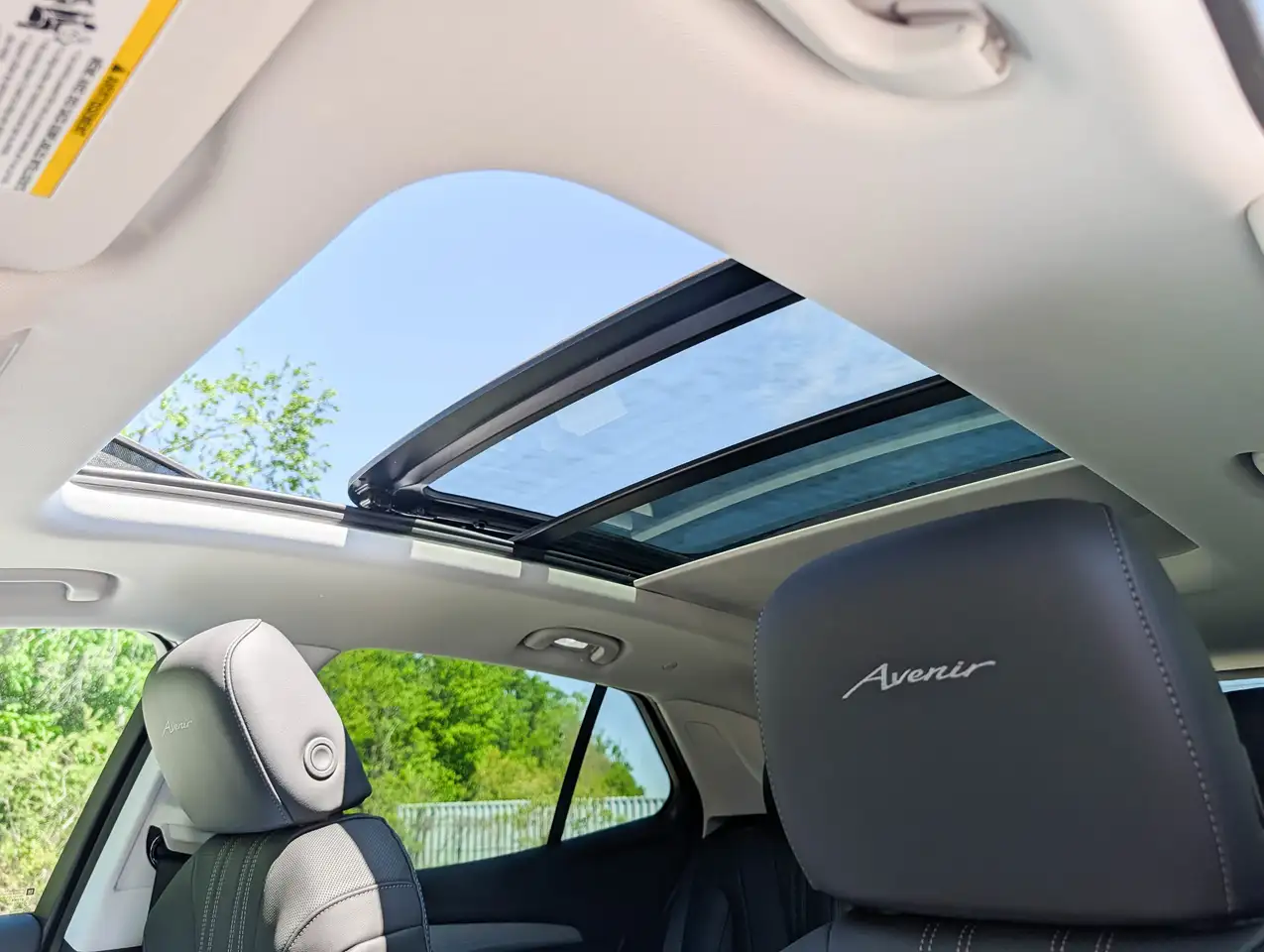 Buick Envision photo Buick Envision