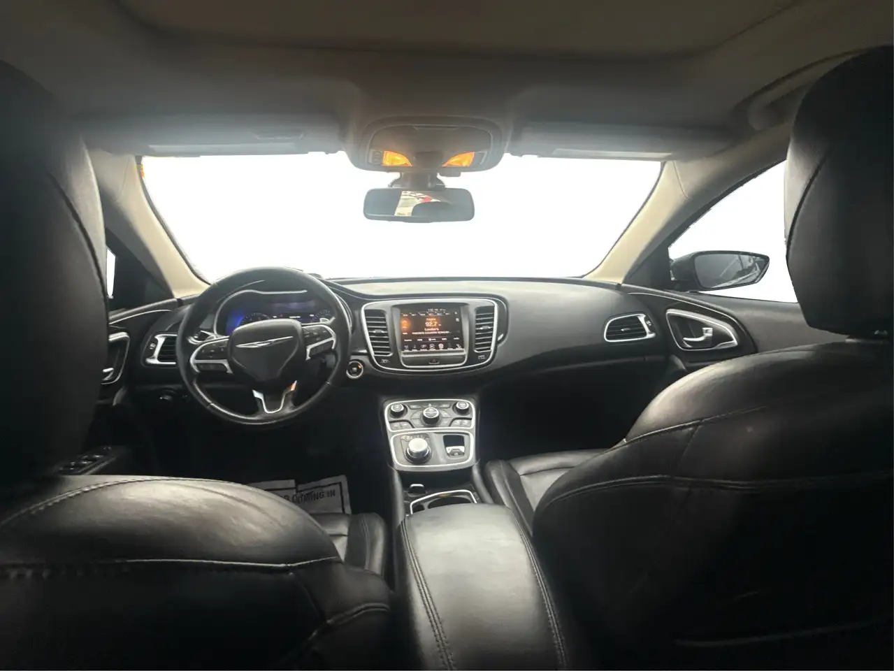 Chrysler 200 снимка Chrysler 200