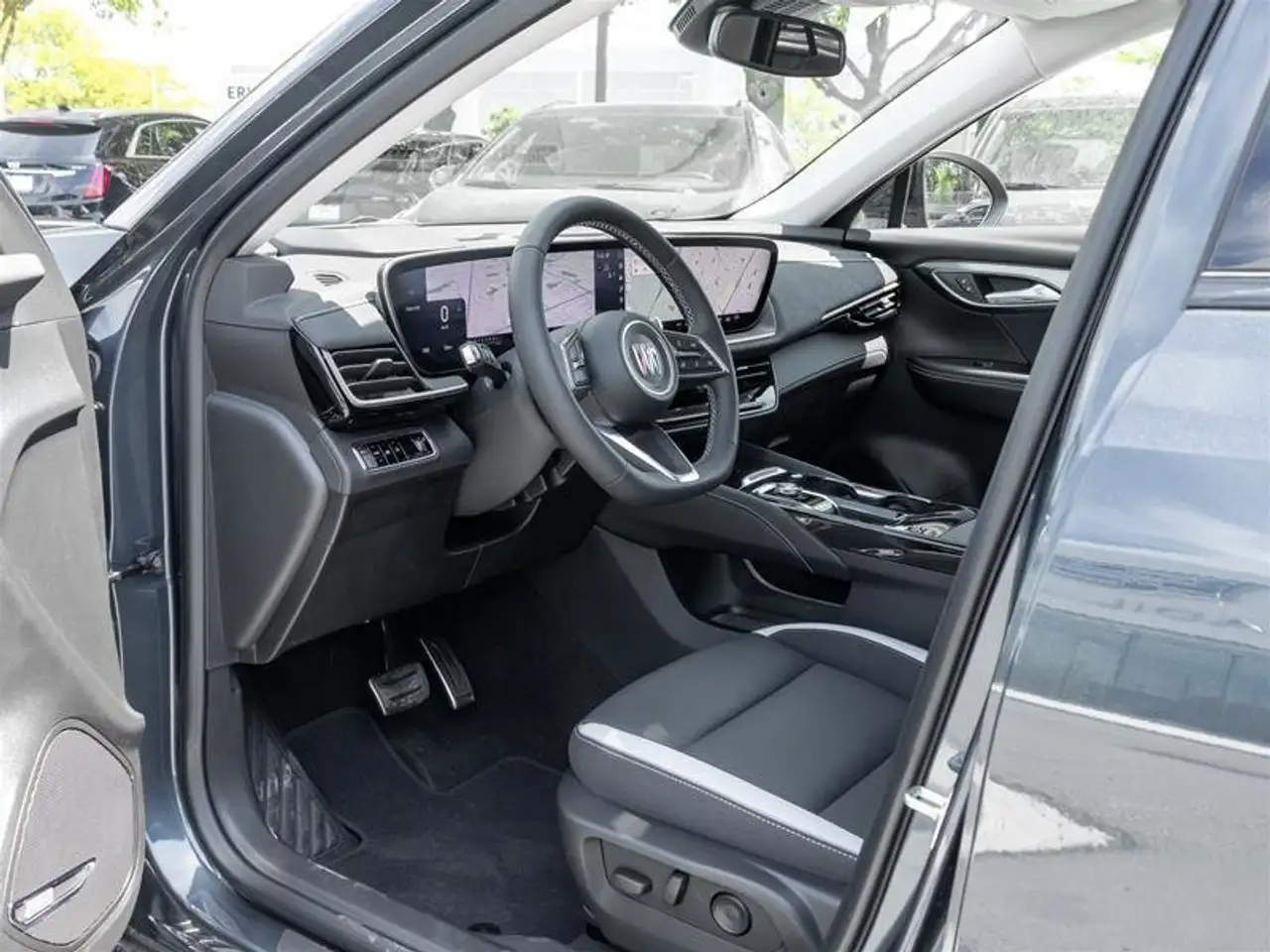 Buick Envision photo Buick Envision