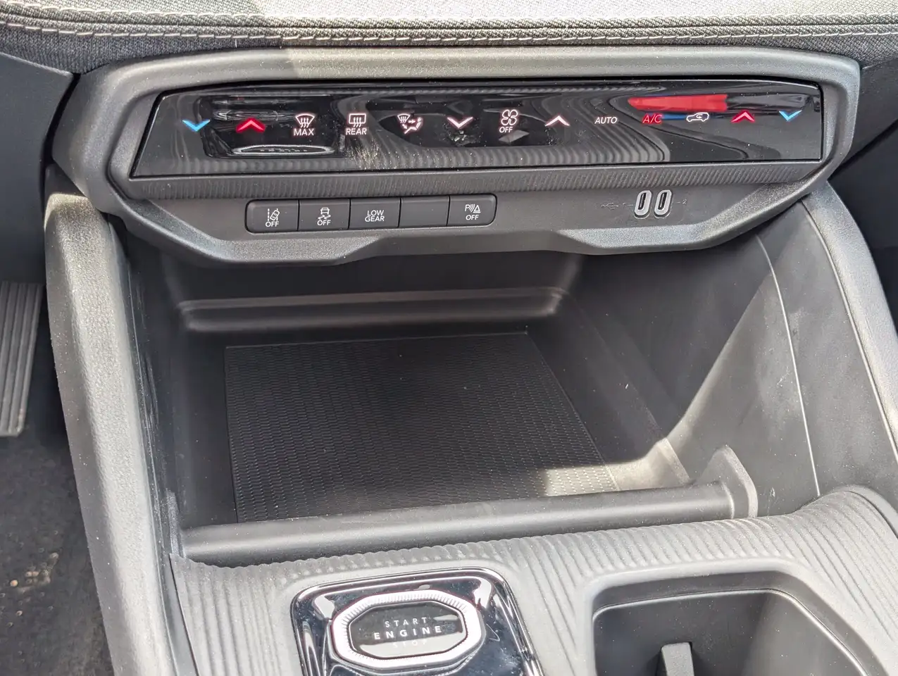 Jeep Cherokee снимка Jeep Cherokee
