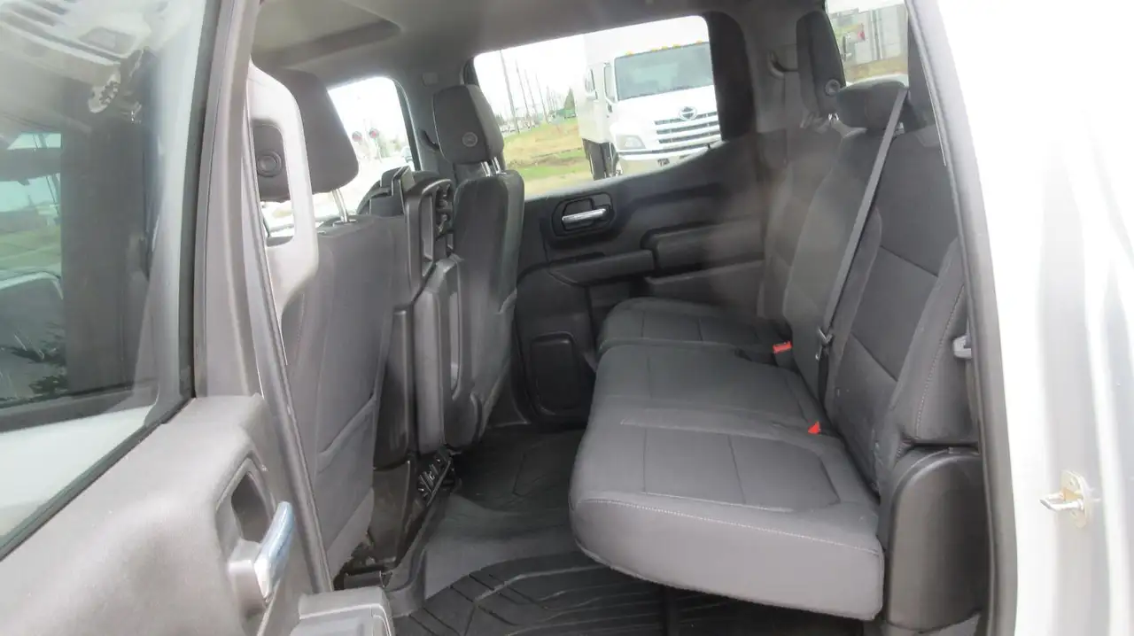 Chevrolet Silverado 1500 снимка Chevrolet Silverado 1500