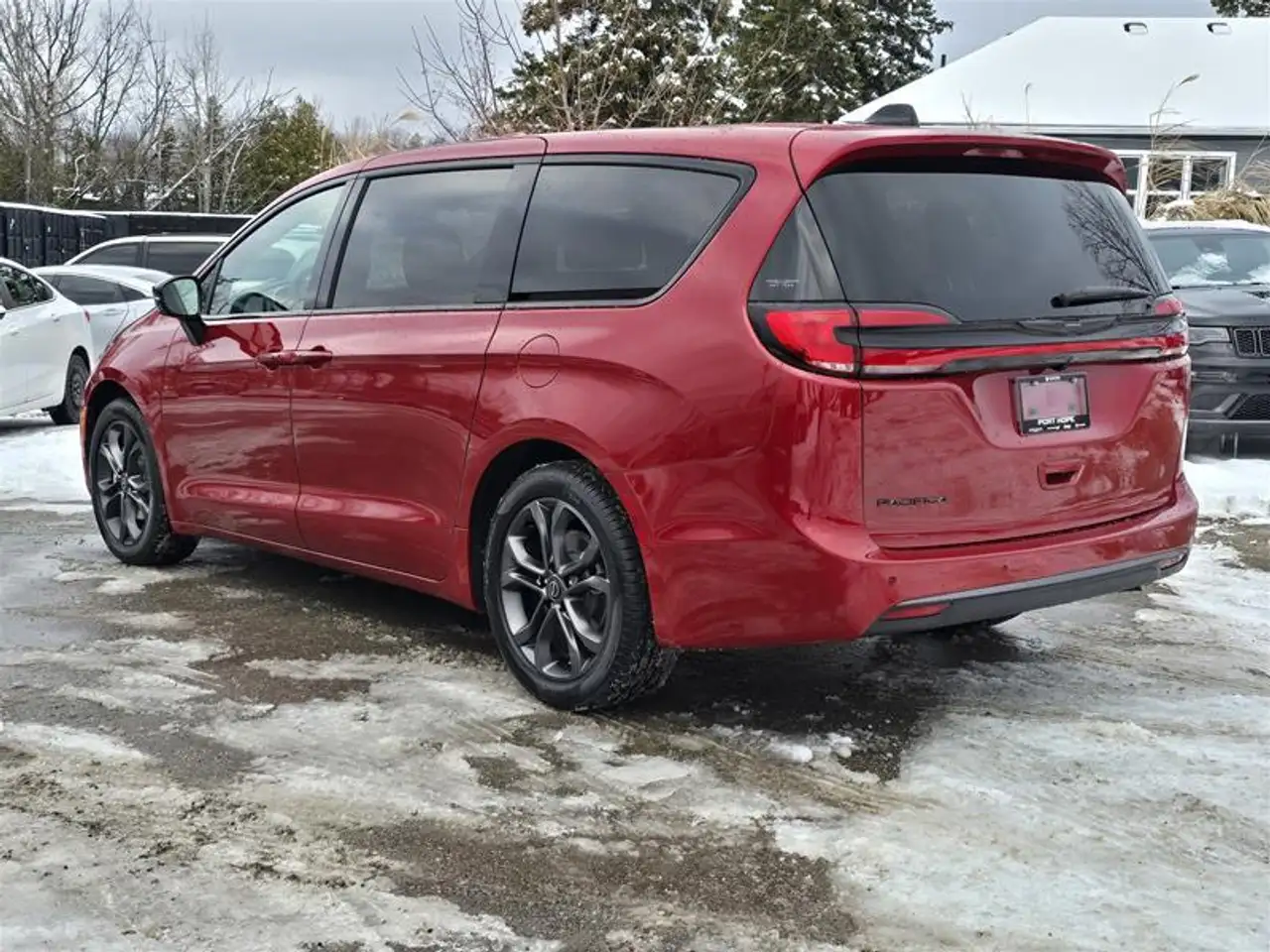 Chrysler Pacifica снимка Chrysler Pacifica