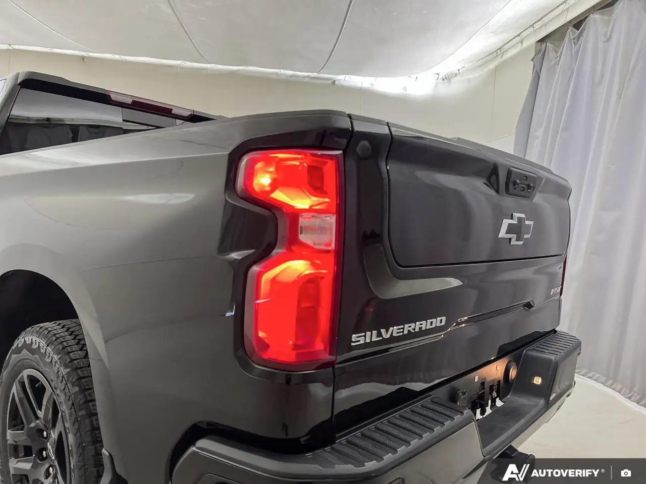 Chevrolet Silverado 1500 снимка Chevrolet Silverado 1500