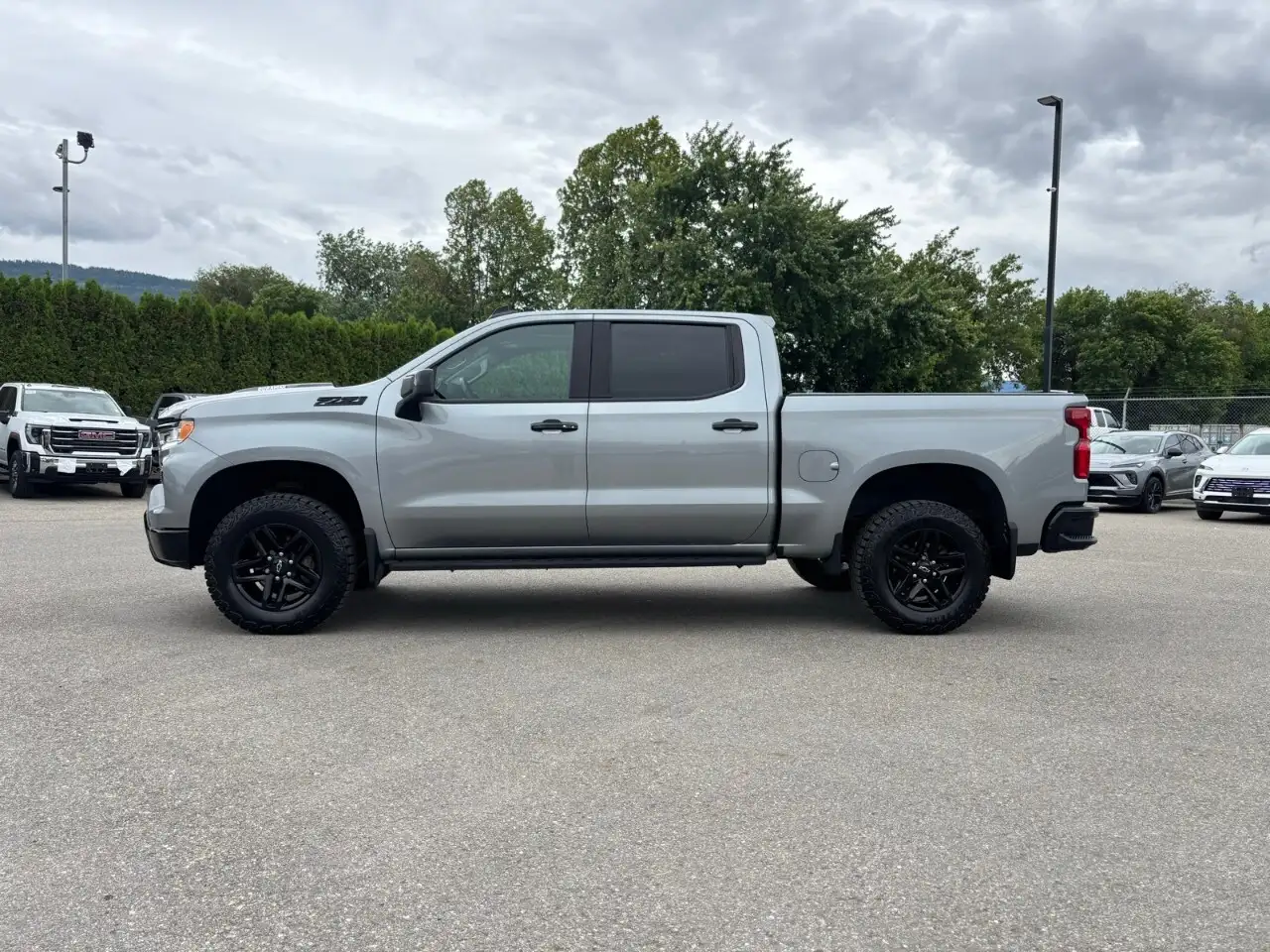 Chevrolet Silverado 1500 photo Chevrolet Silverado 1500