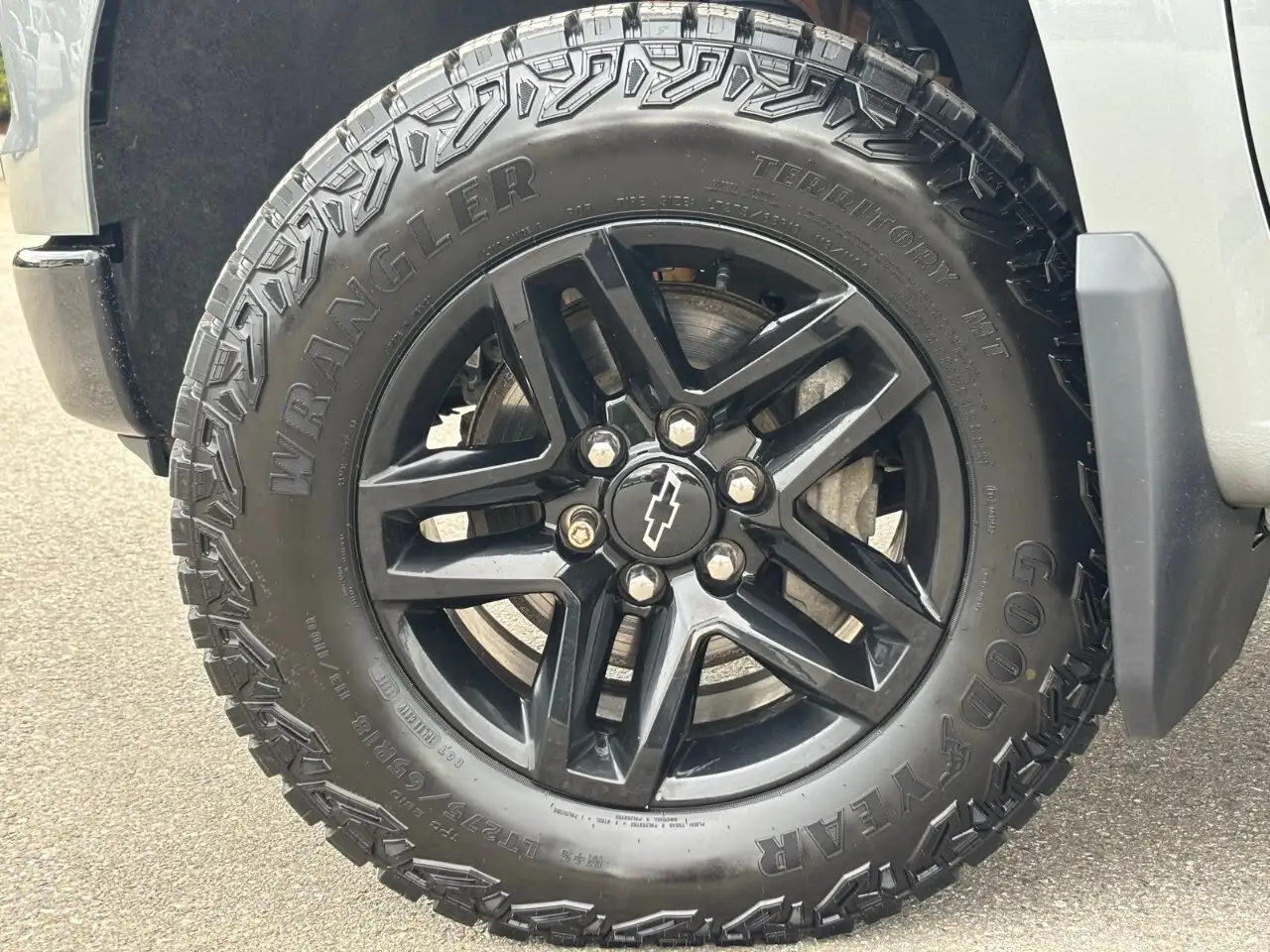 Chevrolet Silverado 1500 photo Chevrolet Silverado 1500