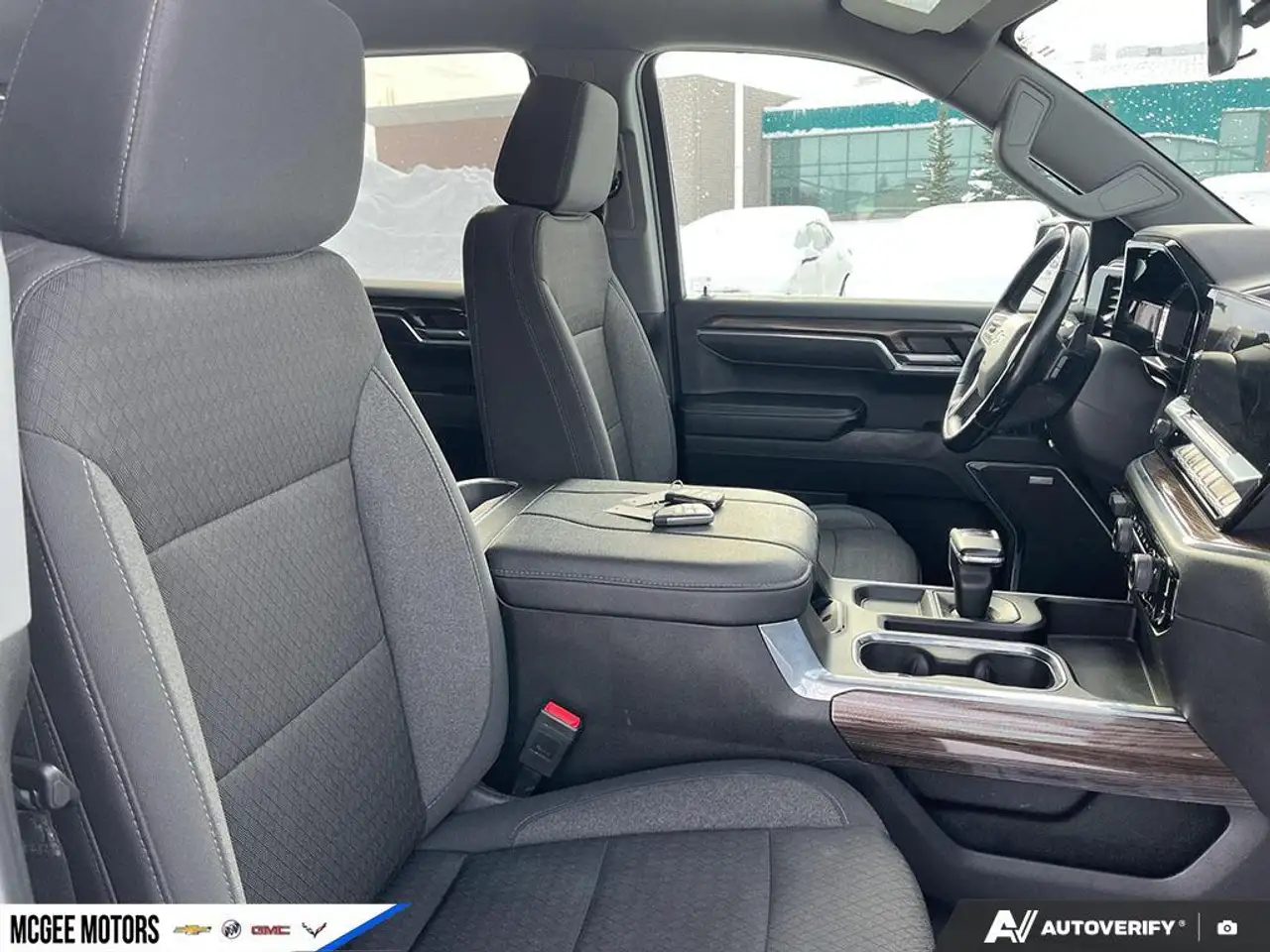 Chevrolet Silverado 1500 снимка Chevrolet Silverado 1500