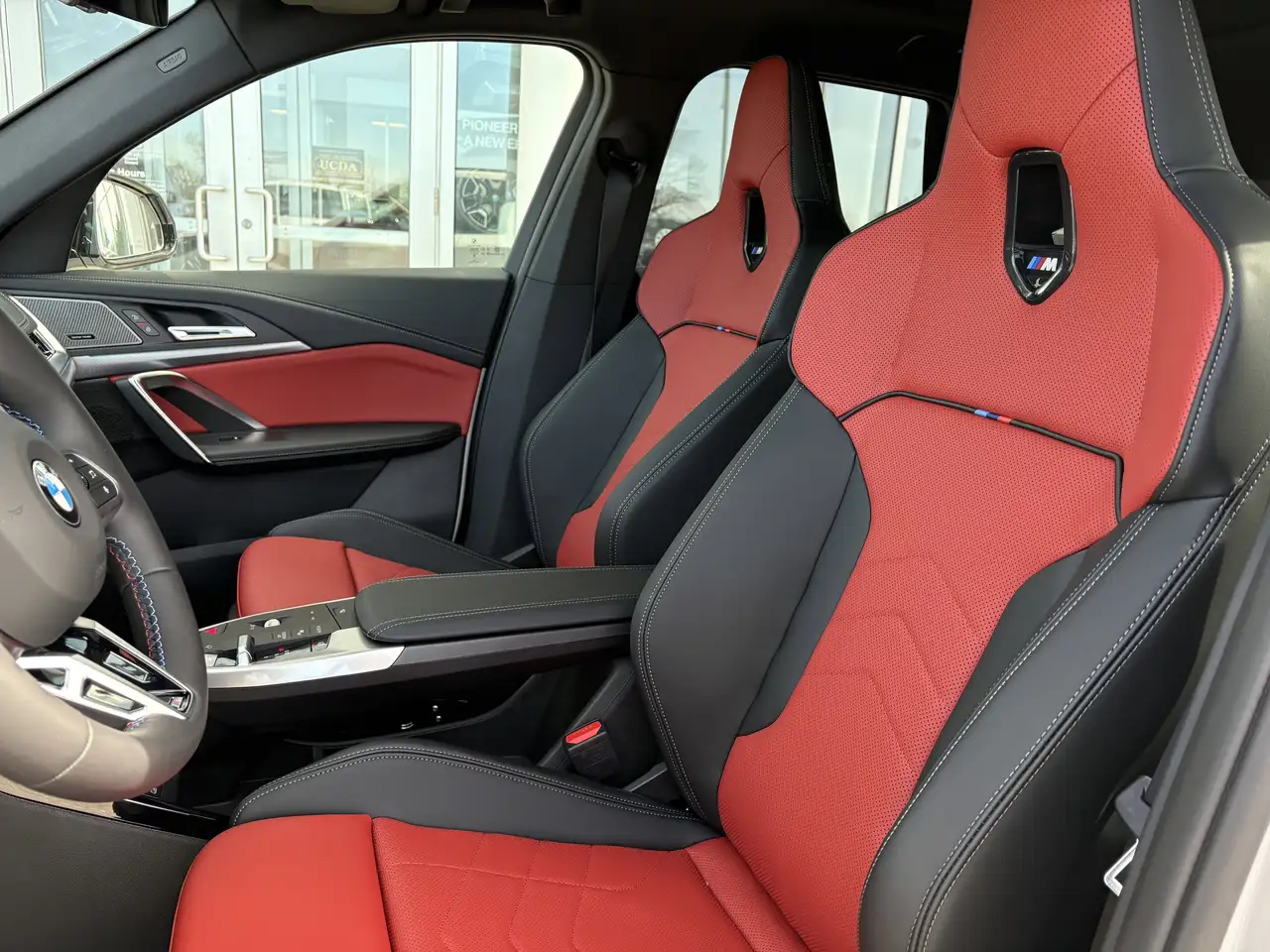BMW X1 photo BMW X1