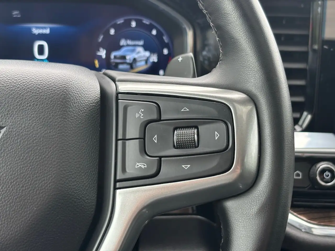 Chevrolet Silverado 1500 photo Chevrolet Silverado 1500